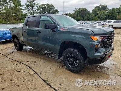 Czwarte zdjęcie samochodu z boku: 2025 CHEVROLET SILVERADO K1500 TRAIL BOSS CUSTOM VIN:3GCUKCE86SG249073 - miniatura