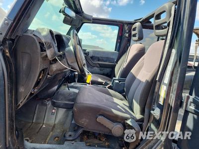 Zdjęcie 7 z 14 samochodu: 2017 JEEP WRANGLER UNLIMITED SPORT VIN:1C4BJWDG6HL661414 - miniatura