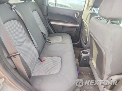 Zdjęcie 10 z 12 samochodu: 2007 CHEVROLET HHR LS VIN:3GNDA13D57S591942 - miniatura