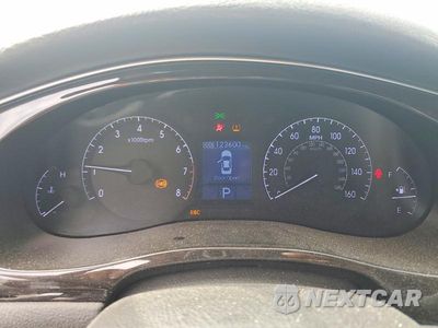Zdjęcie 9 z 12 samochodu: 2013 HYUNDAI GENESIS 3.8L VIN:KMHGC4DD4DU255187 - miniatura