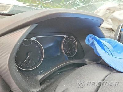Zdjęcie 9 z 12 samochodu: 2025 NISSAN SENTRA SV VIN:3N1AB8CV8SY343154 - miniatura