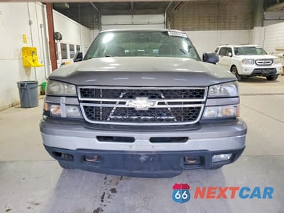 Piąte zdjęcie samochodu w środku: 2007 CHEVROLET SILVERADO K1500 CLASSIC CREW CAB VIN:2GCEK13Z471104523 - miniatura