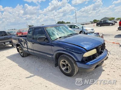 Czwarte zdjęcie samochodu z boku: 2003 CHEVROLET S TRUCK S10 VIN:1GCCS19H338215321 - miniatura