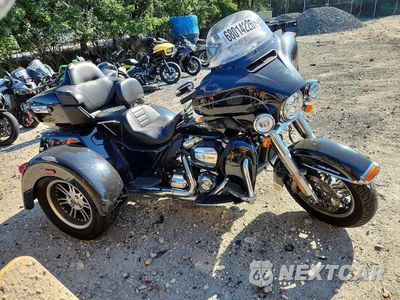 2017 HARLEY-DAVIDSON FLHTCUTG TRI GLIDE ULTRA 1HD1MAD13HB861463 - główne zdjęcie licytacji z USA - miniatura
