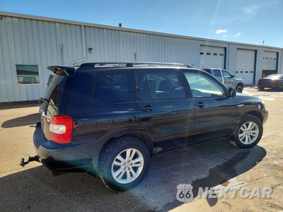 Trzecie zdjęcie samochodu z tyłu: 2006 TOYOTA HIGHLANDER HYBRID VIN:JTEEW21A560025004 - miniatura