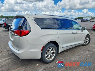 Trzecie zdjęcie samochodu z tyłu: 2017 CHRYSLER PACIFICA LIMITED VIN:2C4RC1GG1HR741508 - miniatura