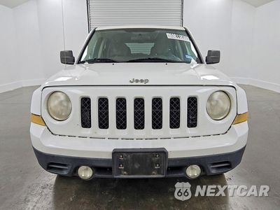 Piąte zdjęcie samochodu w środku: 2014 JEEP PATRIOT SPORT VIN:1C4NJPBA3ED881438 - miniatura