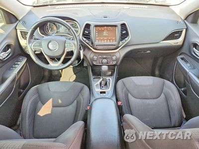 Zdjęcie 8 z 13 samochodu: 2016 JEEP CHEROKEE LATITUDE VIN:1C4PJLCB5GW136433 - miniatura