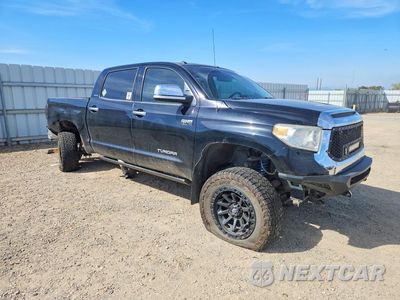 Czwarte zdjęcie samochodu z boku: 2014 TOYOTA TUNDRA CREWMAX LIMITED VIN:5TFHW5F19EX347551 - miniatura