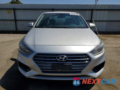 Piąte zdjęcie samochodu w środku: 2019 HYUNDAI ACCENT SE VIN:3KPC24A31KE059785 - miniatura