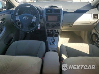 Zdjęcie 8 z 13 samochodu: 2013 TOYOTA COROLLA LE VIN:2T1BU4EE4DC085056 - miniatura