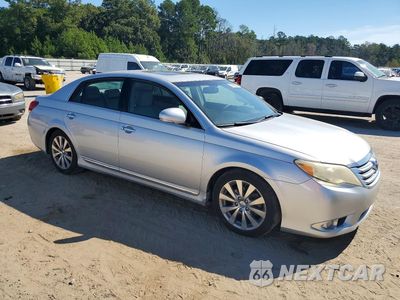 Czwarte zdjęcie samochodu z boku: 2012 TOYOTA AVALON LIMITED VIN:4T1BK3DBXCU443121 - miniatura