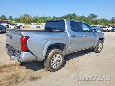 Trzecie zdjęcie samochodu z tyłu: 2025 TOYOTA TACOMA SR5 VIN:3TMLB5JN5SM105230 - miniatura