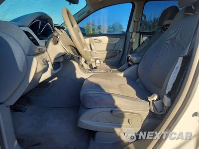 Zdjęcie 7 z 13 samochodu: 2016 CHEVROLET TRAVERSE LS VIN:1GNKRFED7GJ101044 - miniatura
