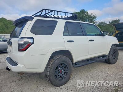 Trzecie zdjęcie samochodu z tyłu: 2021 TOYOTA 4RUNNER VENTURE EDITION VIN:JTEHU5JR0M5940904 - miniatura