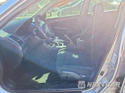 Zdjęcie 7 z 13 samochodu: 2007 HONDA ACCORD SE VIN:1HGCM66427A008363 - miniatura