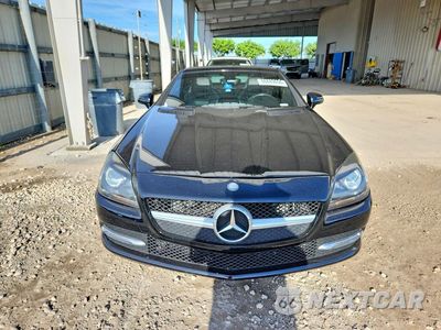 Piąte zdjęcie samochodu w środku: 2016 MERCEDES-BENZ SLK 300 VIN:WDDPK3JA9GF124248 - miniatura