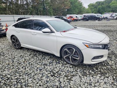 Czwarte zdjęcie samochodu z boku: 2018 HONDA ACCORD SPORT VIN:1HGCV1F3XJA165489 - miniatura