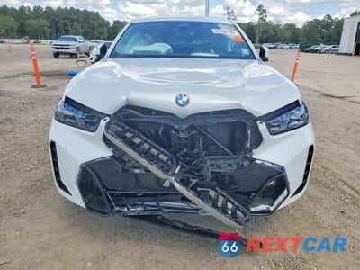 Piąte zdjęcie samochodu w środku: 2026 BMW X6 XDRIVE40I VIN:5UX33EX0XT9222664 - miniatura