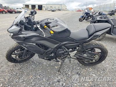 Trzecie zdjęcie samochodu z tyłu: 2026 KAWASAKI EX650 R VIN:ML5EXER17TDAG9459 - miniatura