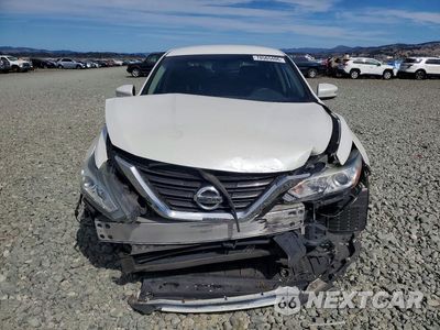 Piąte zdjęcie samochodu w środku: 2016 NISSAN ALTIMA 2.5 SL VIN:1N4AL3AP4GC178212 - miniatura
