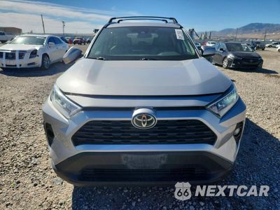 Piąte zdjęcie samochodu w środku: 2019 TOYOTA RAV4 XLE PREMIUM VIN:2T3A1RFV4KW048236 - miniatura