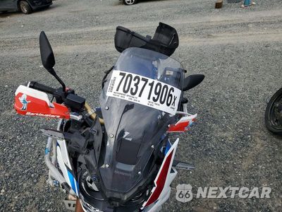 Piąte zdjęcie samochodu w środku: 2020 HONDA CRF1100 A4 VIN:JH2SD1022LK000179 - miniatura