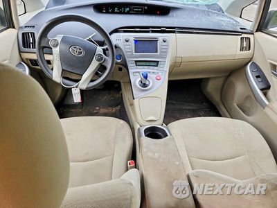 Zdjęcie 8 z 12 samochodu: 2014 TOYOTA PRIUS THREE VIN:JTDKN3DU5E1784833 - miniatura
