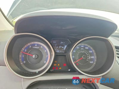 Zdjęcie 9 z 12 samochodu: 2014 HYUNDAI ELANTRA LIMITED VIN:KMHDH4AEXEU097716 - miniatura