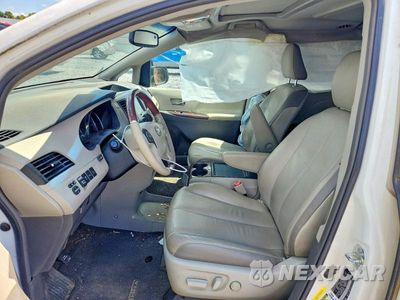 Zdjęcie 7 z 13 samochodu: 2014 TOYOTA SIENNA LIMITED 7-PASSENGER VIN:5TDYK3DCXES427600 - miniatura