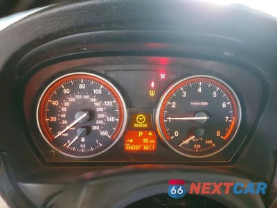 Zdjęcie 9 z 12 samochodu: 2009 BMW 328 I SULEV VIN:WBAWR33579P154618 - miniatura