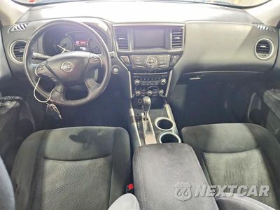 Zdjęcie 8 z 13 samochodu: 2013 NISSAN PATHFINDER S VIN:5N1AR2MN5DC675208 - miniatura