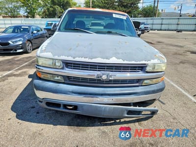 Piąte zdjęcie samochodu w środku: 1999 CHEVROLET SILVERADO C1500 VIN:2GCEC19V5X1220346 - miniatura