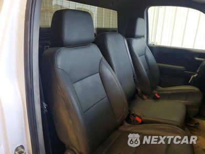 Zdjęcie 10 z 12 samochodu: 2024 CHEVROLET SILVERADO K1500 VIN:3GCNDAED8RG309011 - miniatura