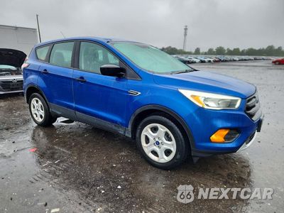 Czwarte zdjęcie samochodu z boku: 2017 FORD ESCAPE S VIN:1FMCU0F75HUB22763 - miniatura