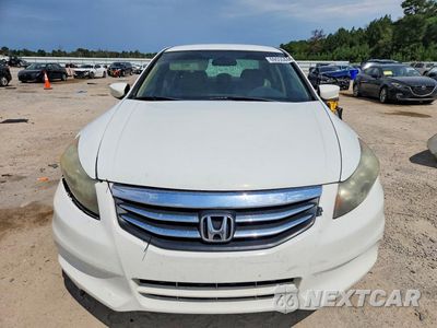 Piąte zdjęcie samochodu w środku: 2011 HONDA ACCORD LX VIN:1HGCP2F31BA060650 - miniatura