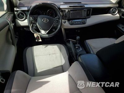 Zdjęcie 8 z 12 samochodu: 2016 TOYOTA RAV4 XLE VIN:JTMWFREV4GJ082191 - miniatura