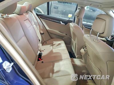 Zdjęcie 10 z 12 samochodu: 2012 MERCEDES-BENZ C-CLASS VIN:WDDGF8BB6CR233462 - miniatura