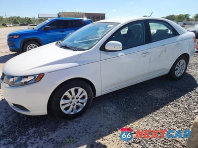2010 KIA FORTE EX KNAFU4A23A5053332 - główne zdjęcie licytacji z USA - miniatura