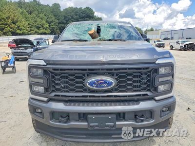 Piąte zdjęcie samochodu w środku: 2023 FORD F350 SUPER DUTY VIN:1FT8W3BTXPED14245 - miniatura