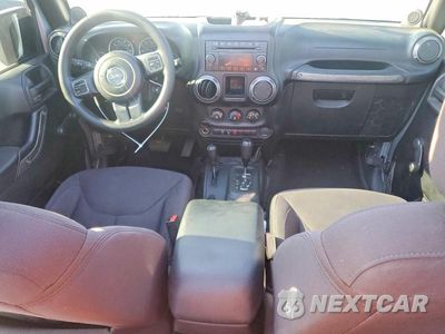 Zdjęcie 8 z 13 samochodu: 2013 JEEP WRANGLER UNLIMITED SPORT VIN:1C4BJWDG2DL667818 - miniatura