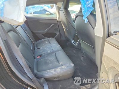 Zdjęcie 10 z 12 samochodu: 2026 TESLA MODEL Y VIN:7SAYGDEE5TF520018 - miniatura