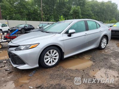 2018 TOYOTA CAMRY LE 4T1B11HK0JU647487 - główne zdjęcie licytacji z USA - miniatura
