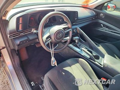 Zdjęcie 8 z 12 samochodu: 2021 HYUNDAI ELANTRA SEL VIN:5NPLM4AG7MH048303 - miniatura