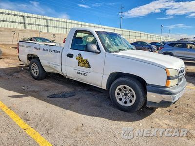 Czwarte zdjęcie samochodu z boku: 2006 CHEVROLET SILVERADO C1500 VIN:1GCEC14V46E260616 - miniatura