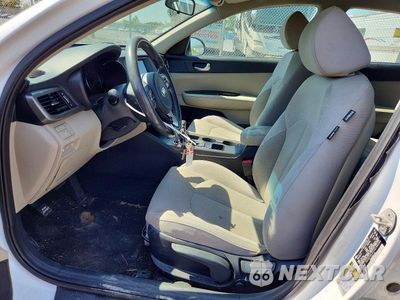 Zdjęcie 7 z 12 samochodu: 2018 KIA OPTIMA LX VIN:5XXGT4L37JG196246 - miniatura