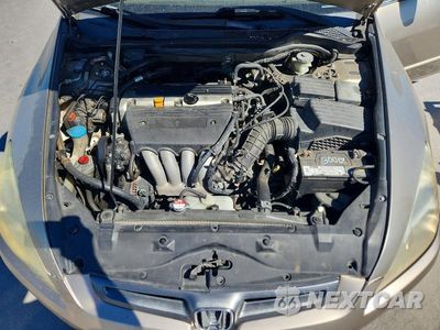 Zdjęcie 11 z 12 samochodu: 2004 HONDA ACCORD EX VIN:JHMCM56844C013638 - miniatura