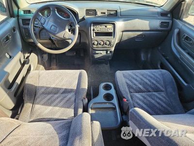 Zdjęcie 8 z 13 samochodu: 2000 HONDA CR-V LX VIN:JHLRD1846YC055462 - miniatura