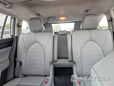 Zdjęcie 10 z 13 samochodu: 2024 TOYOTA HIGHLANDER XLE VIN:5TDKDRBH8RS529372 - miniatura