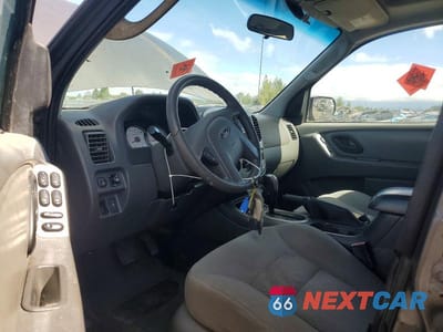 Zdjęcie 8 z 12 samochodu: 2006 FORD ESCAPE XLT VIN:1FMYU93196KA28582 - miniatura